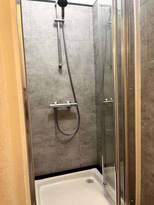 Duquesne 1/2 Pers Apartamento